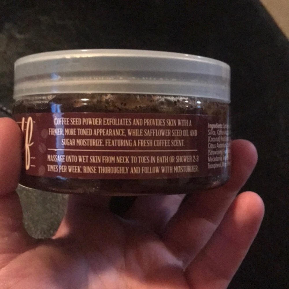 Perfectly Posh - Picture 2 of 2